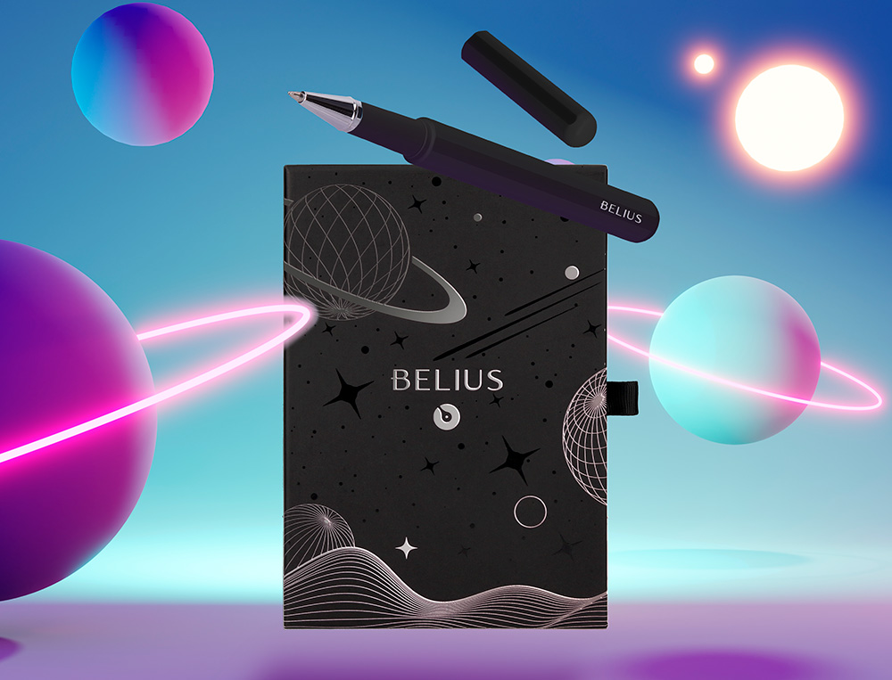 ROLLER Y FUNDA DE SIMILPIEL BELIUS SPACE B COLOR MINIMALISTA NEGRO TINTA AZUL CAJA DE DISEÑO