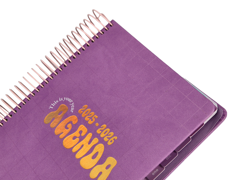 AGENDA ESCOLAR LIDERPAPEL 25-26 ESPIRAL KYMOLOS DIA PAGINA A5 BILINGÜE PAPEL FSC 80 GR